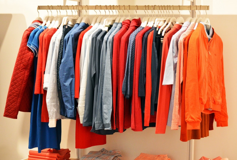 ecommerce-ENTRAUNES-min_store_clothes_clothing_line_fashion_retail_clothing_store_shop-633917